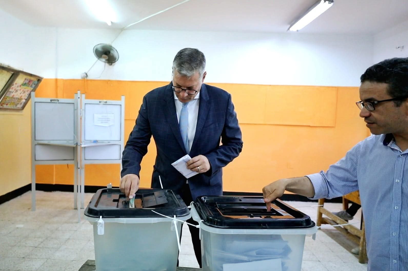 وزير البترول والثروة المعدنية يُدلي بصوته في انتخابات مجلس الشيوخ