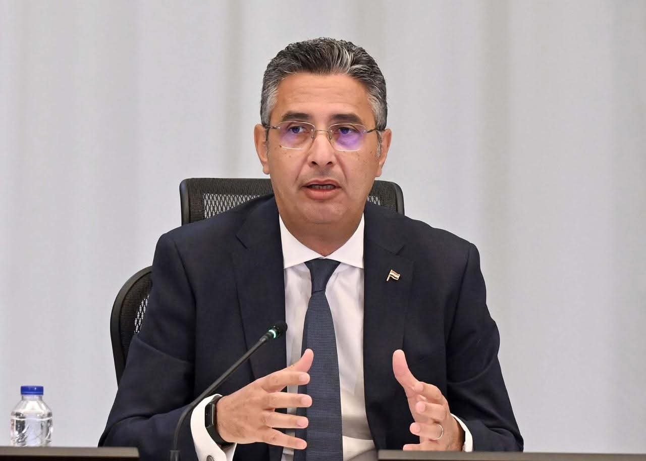 وزير التموين تنفيذًا لتكليفات رئيس الوزراء بدء تنفيذ مبادرة خفض الأسعار بشكل رسمي اعتبارًا من اليوم داخل المجمعات الاستهلاكية التابعة للوزارة