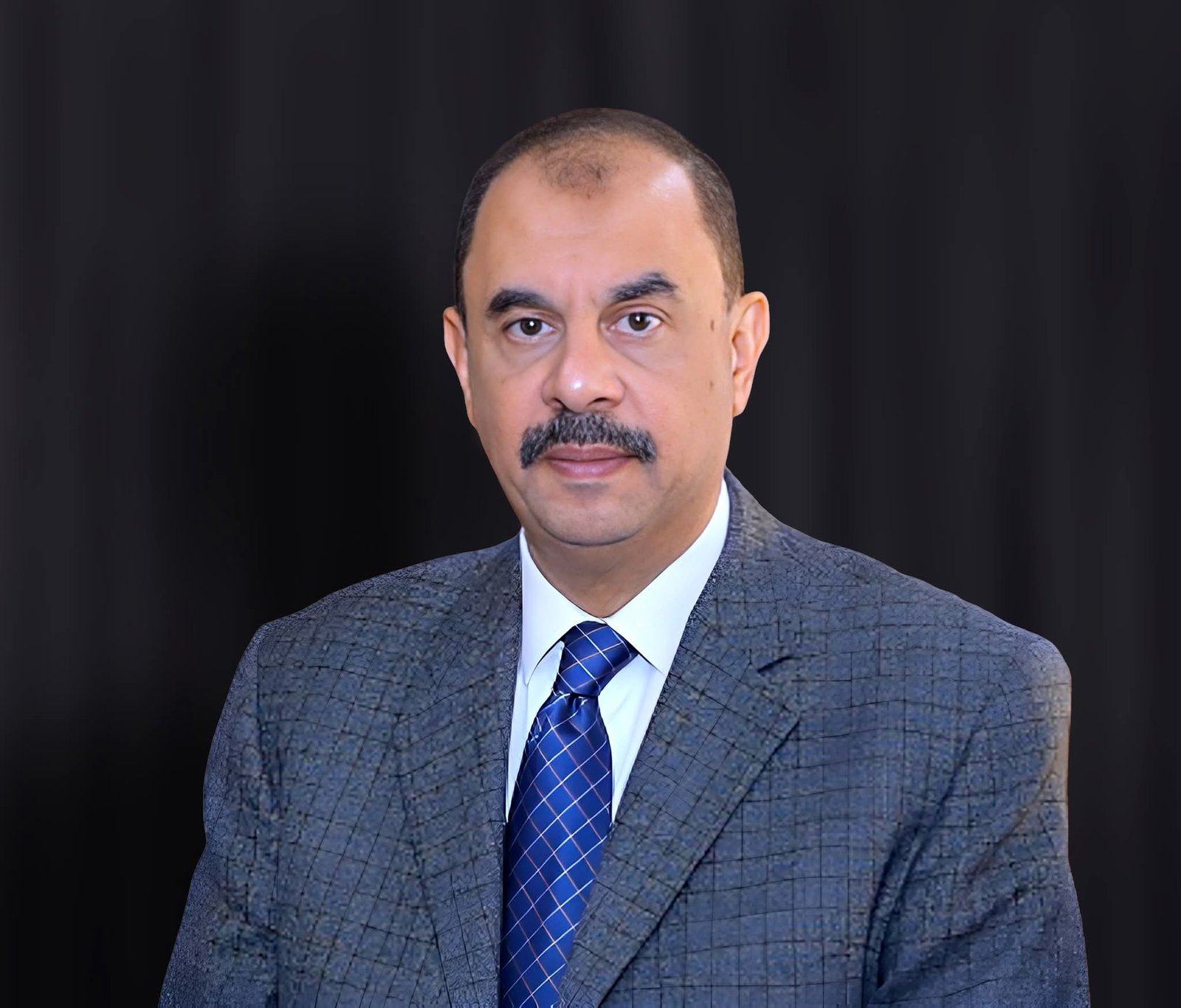 محافظ سوهاج: استقبال أكثر من 185 ألف طن أقماح بالشون والصوامع.. وانتظام عمليات التوريد دون معوقات