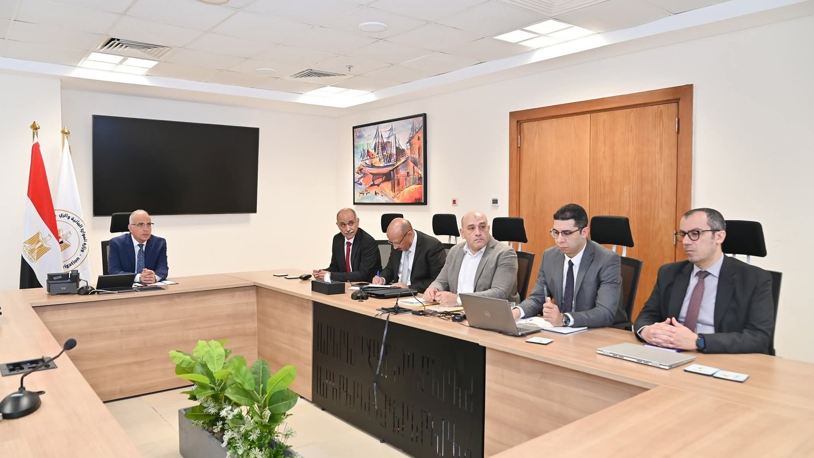 وزير الري يتابع أعمال تطوير منظومة المراقبة والتشغيل بالسد العالي وصيانة خزان أسوان وبواباته
