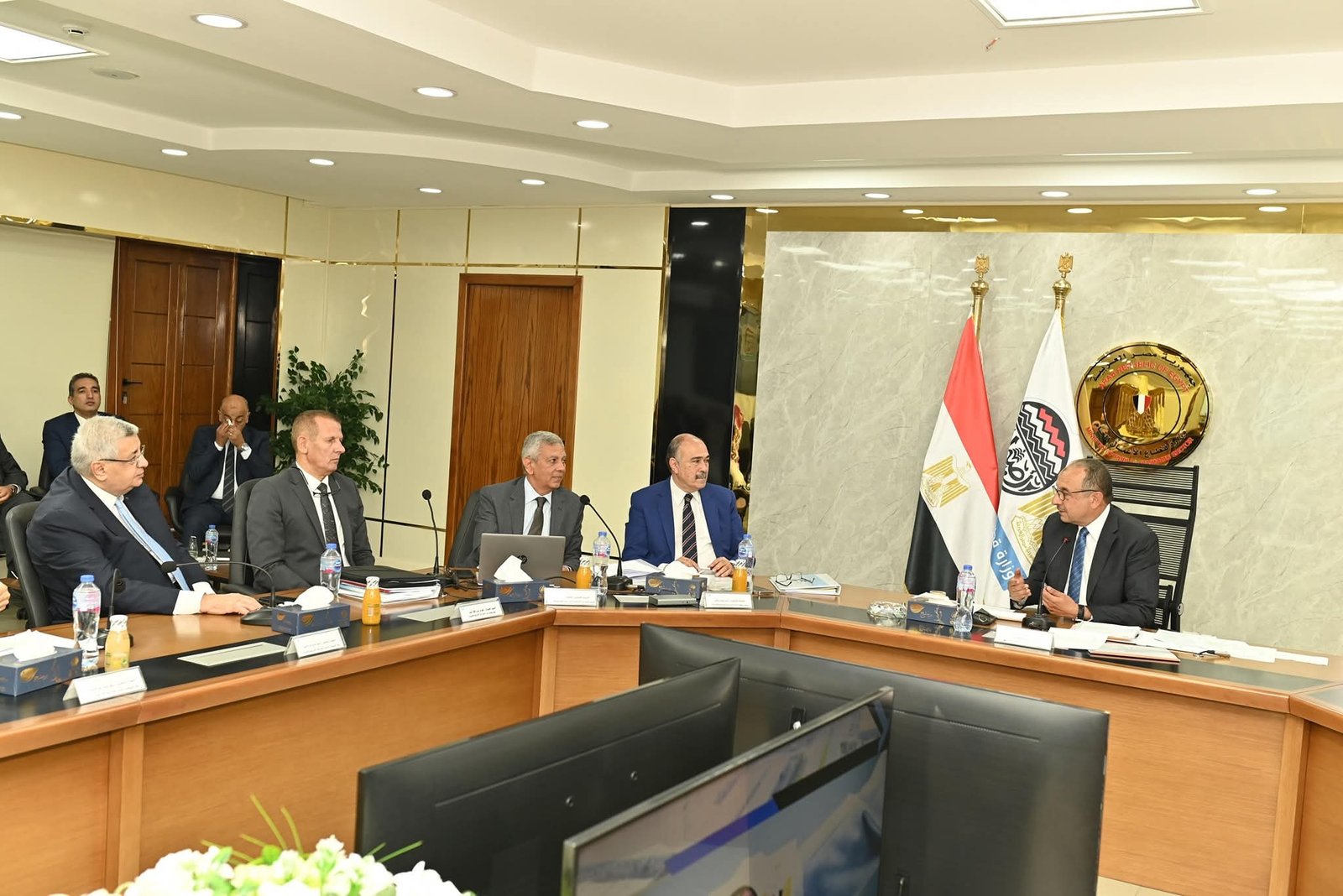 وزير قطاع الأعمال العام يترأس الجمعية العامة للقابضة للأدوية لاعتماد موازنة 2025-2026