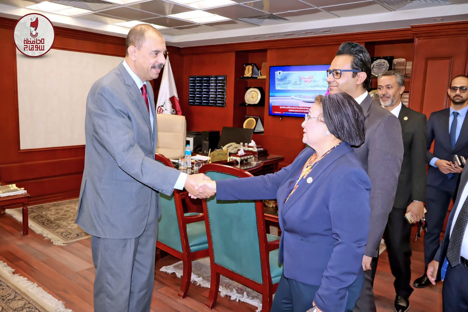 محافظ سوهاج يستقبل نائب وزير الصحة والسكان
