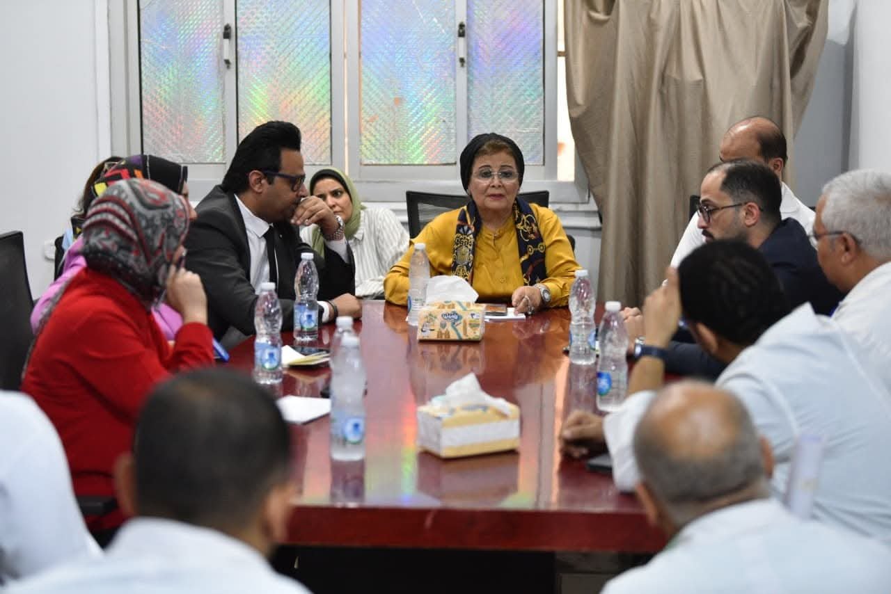 نائب وزير الصحة تتفقد مستشفى طهطا العام والوحدات الصحية بسوهاج