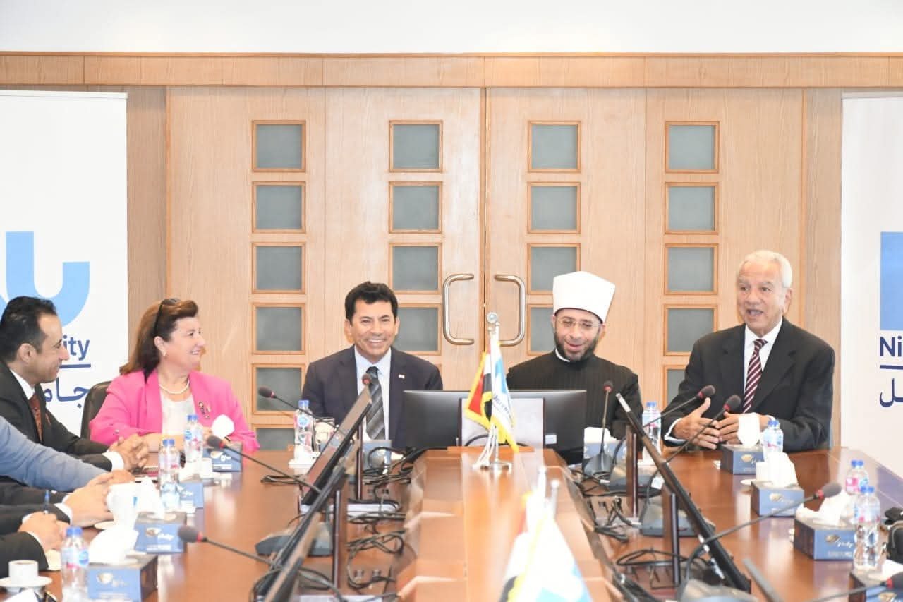 وزيرا الشباب والرياضة والأوقاف يشهدان الجلسة الافتتاحية لمنتدى “شباب مصر ٢٠٣٠: شراكة من أجل الغد”