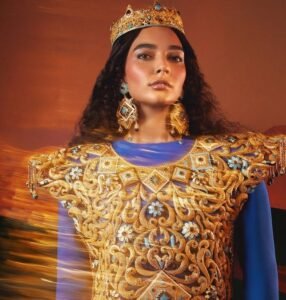 فستان مصمم من ذهب عيار 21 يدخل موسوعة جينيس.. مش هتصدق سعره
