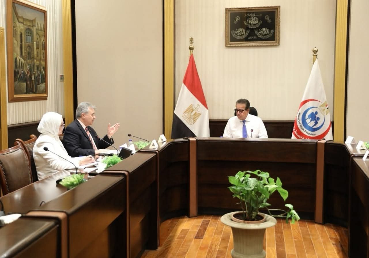 وزير الصحة يتابع ملف السياحة العلاجية