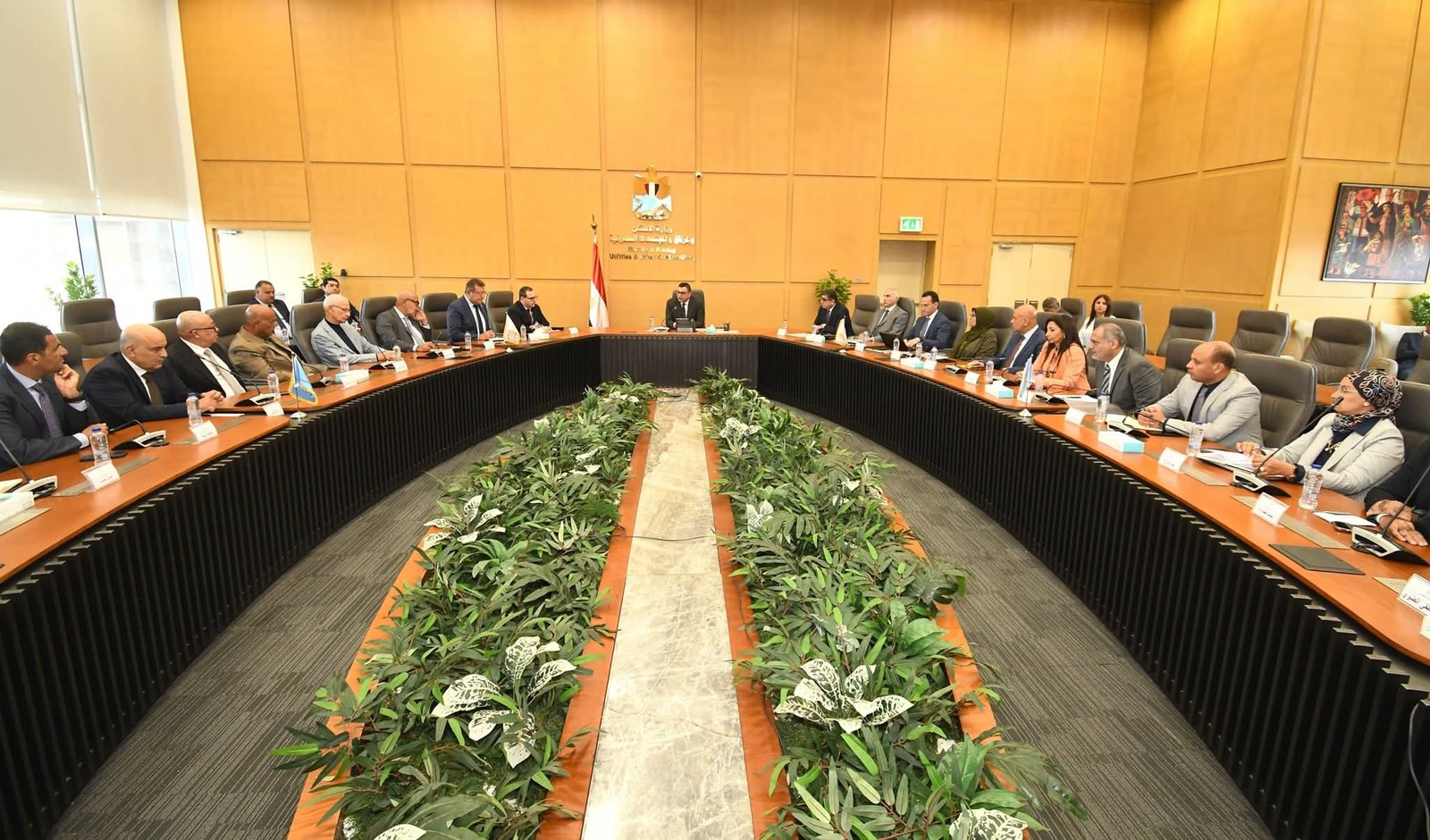 وزير الإسكان يلتقي عددًا من كبار المطورين العقاريين لاستعراض الاستراتيجية الوطنية للعمران الأخضر وإجراءات إنشاء منصة تصدير العقار المصري