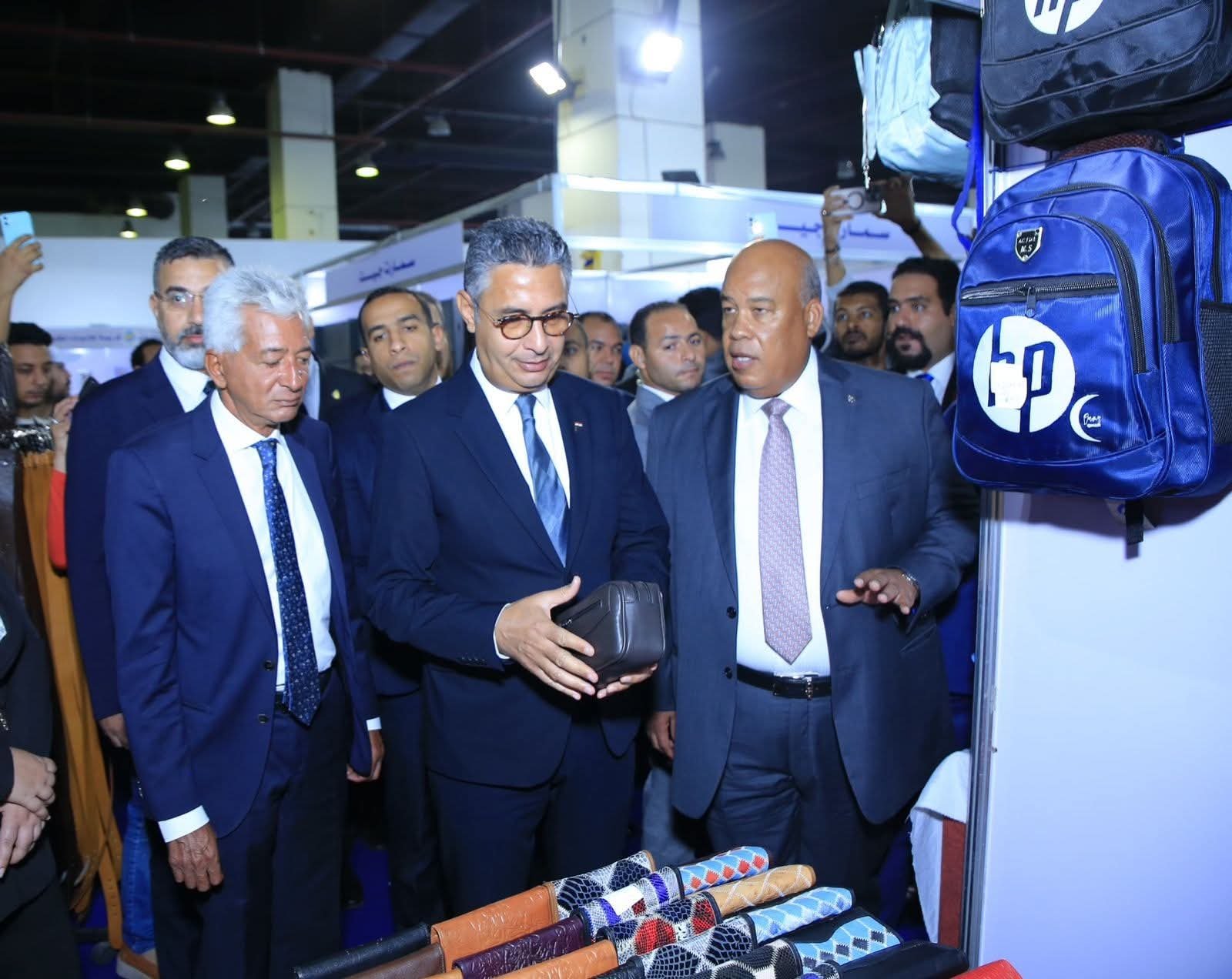 وزير التموين والتجارة الداخلية بالإنابة عن دولة رئيس مجلس الوزراء يفتتح المعرض الرئيسي “أهلاً مدارس” بمحافظة القاهرة – مدينة نصر