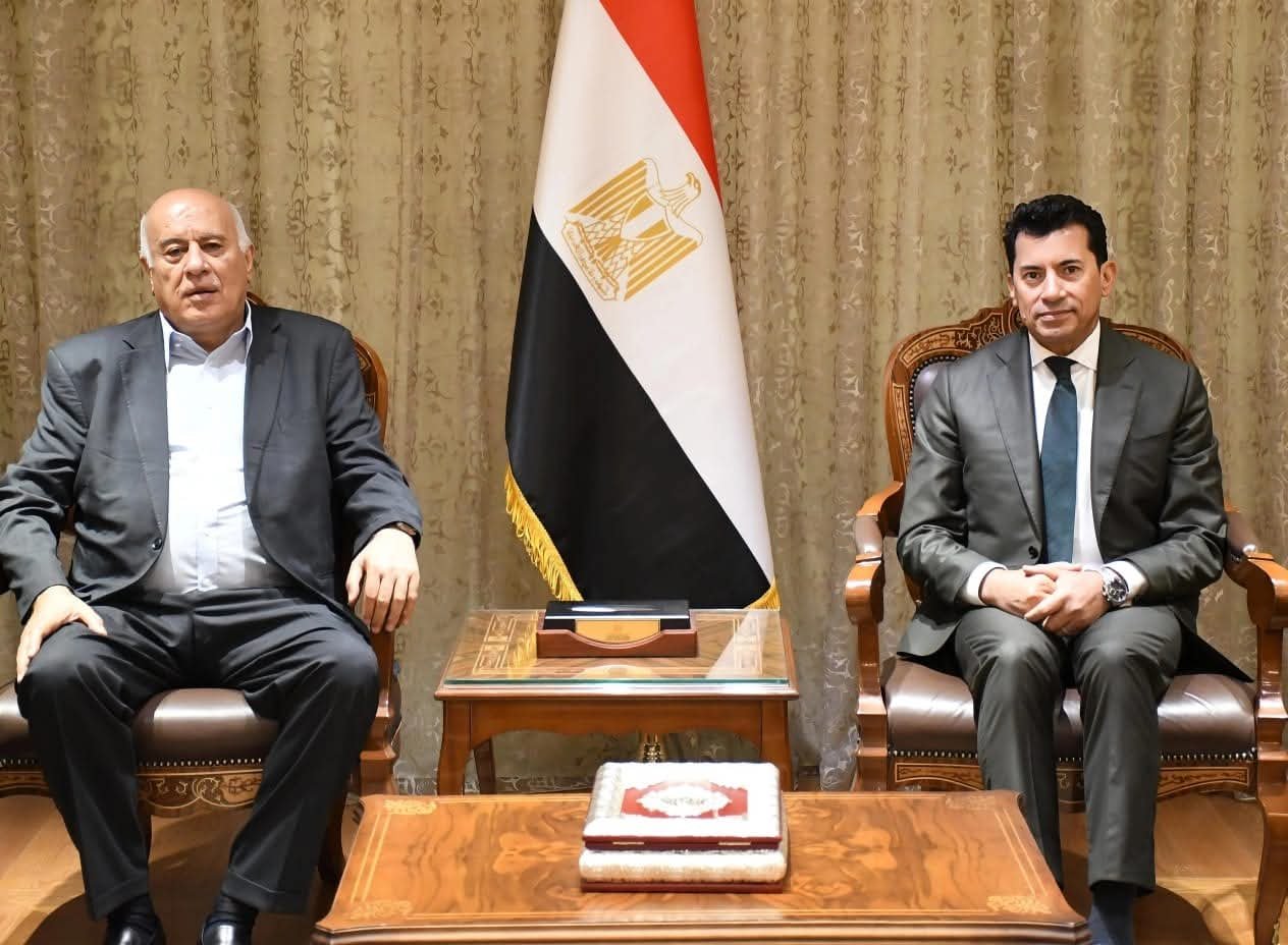 وزير الشباب والرياضة يلتقي نظيره الفلسطيني بمقر الوزارة بالعاصمة الإدارية لمناقشة الملفات الشبابية والرياضية