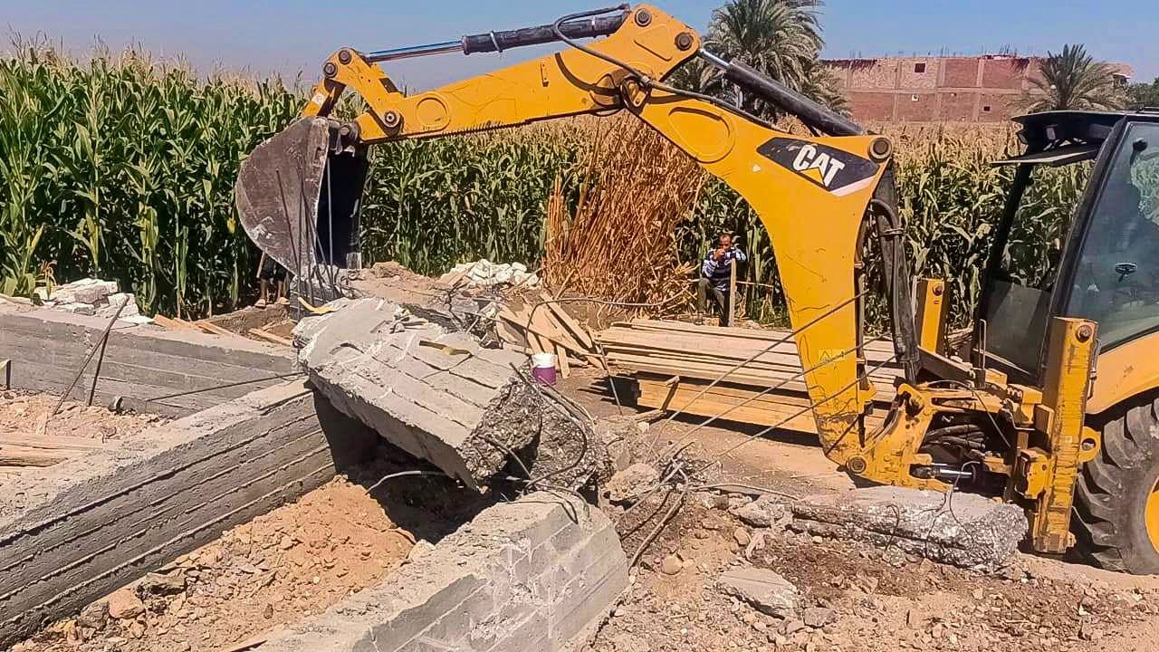 محافظ سوهاج: إزالة 1319 حالة تعدي على أملاك الدولة والأراضي الزراعية والمتغيرات المكانية