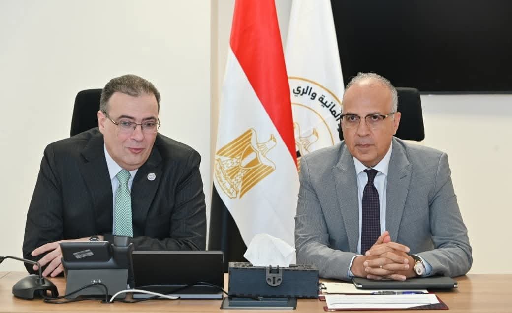وزير الموارد المائية والري ورئيس الجهاز المركزي للتنظيم والإدارة يبحثان عدد من الموضوعات المشتركة