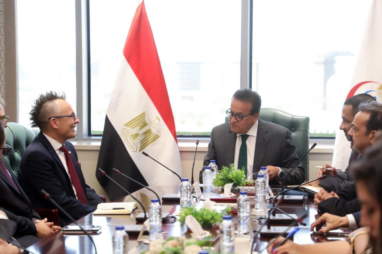 وزير الصحة يبحث مع نائب رئيس شركة “أليكسيون” تعزيز التعاون في مجال الأمراض النادرة والوراثية