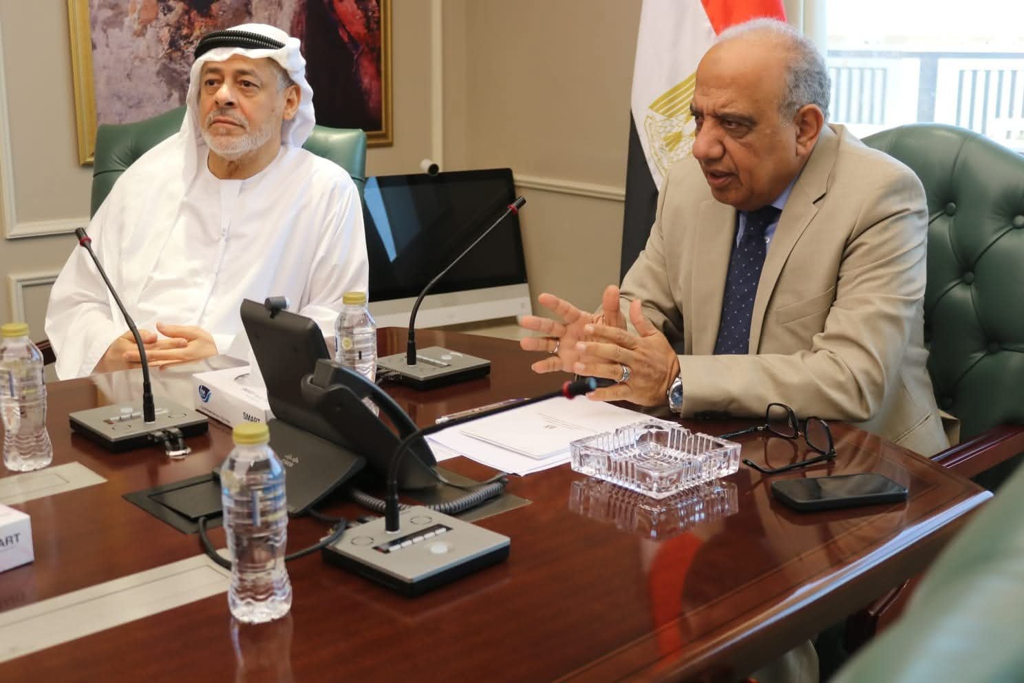 وزير الكهرباء والطاقة المتجددة يبحث مع شركة “AMEA POWER” الإماراتية زيادة التعاون في مجالات الطاقة المتجددة