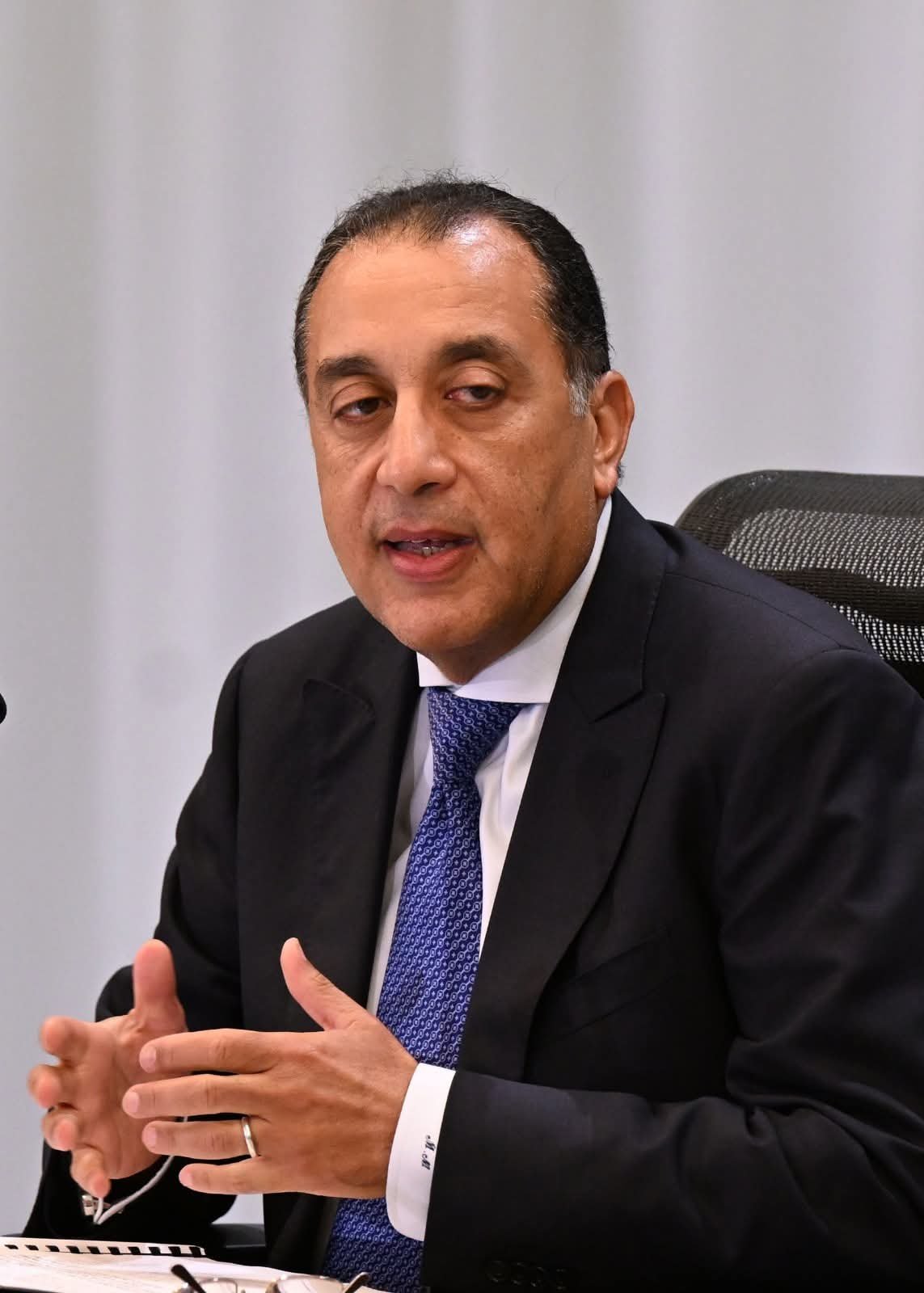 نيابة عن فخامة السيد رئيس الجمهورية:رئيس الوزراء يُغادر إلى نيويورك لترؤس وفد مصر في مؤتمر حل الدولتين