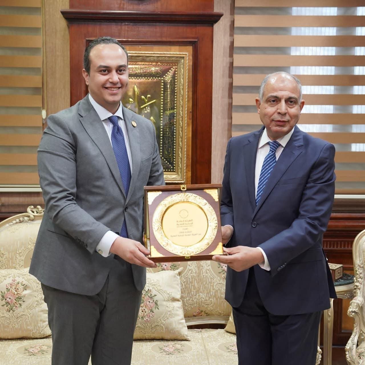 رئيس هيئة الرعاية الصحية يلتقي رئيس جامعة المنيا ويزور المستشفى الثلاثي الجامعي ومستشفى الكبد والجهاز الهضمي