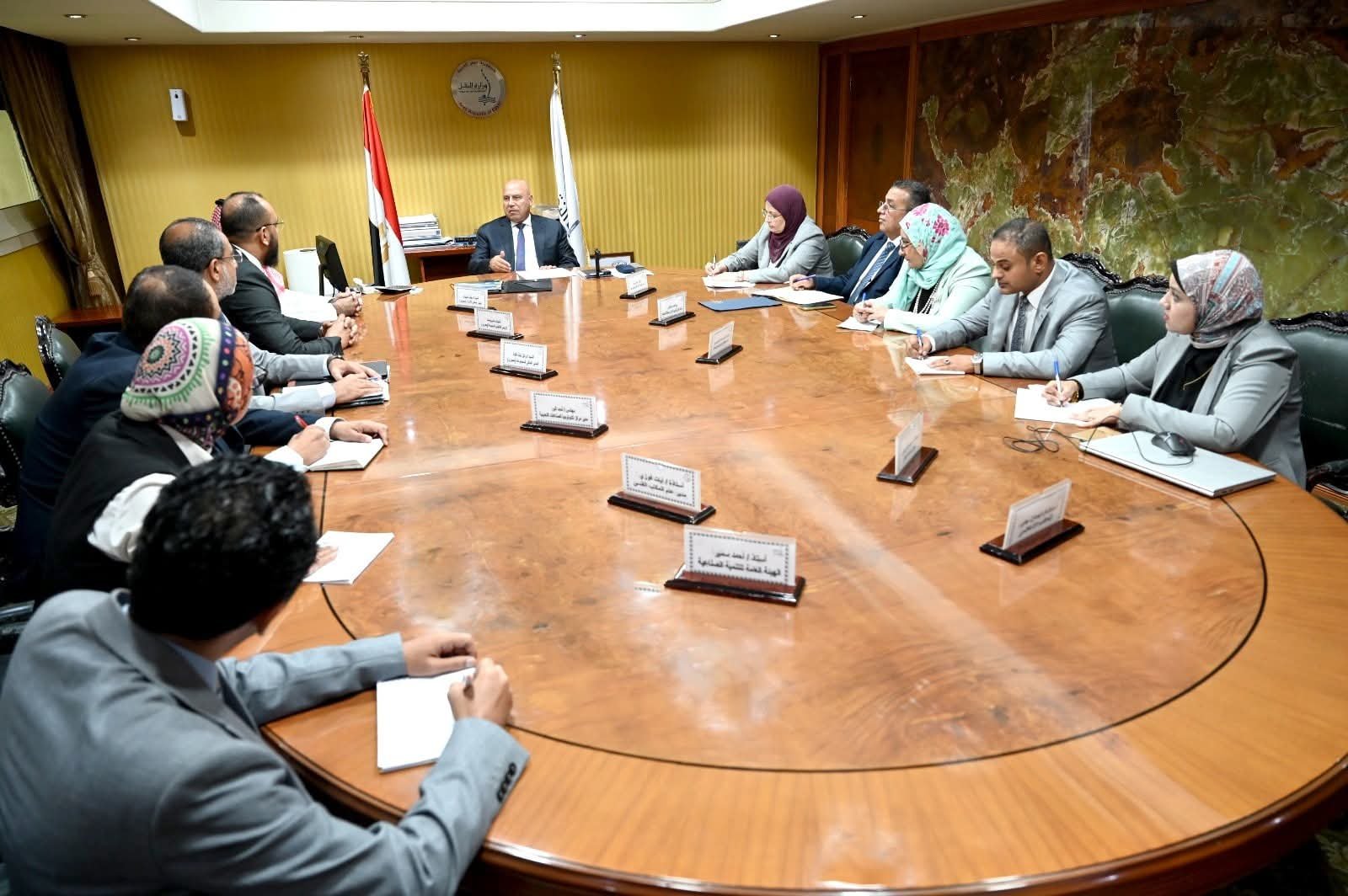 وزير الصناعة والنقل يبحث مع مجموعة كنان القابضة السعودية خطة المجموعة لإقامة مجمع صناعي متكامل للصناعات النحاسية والمعدنية في مصر باستثمارات 2 مليار جنيه