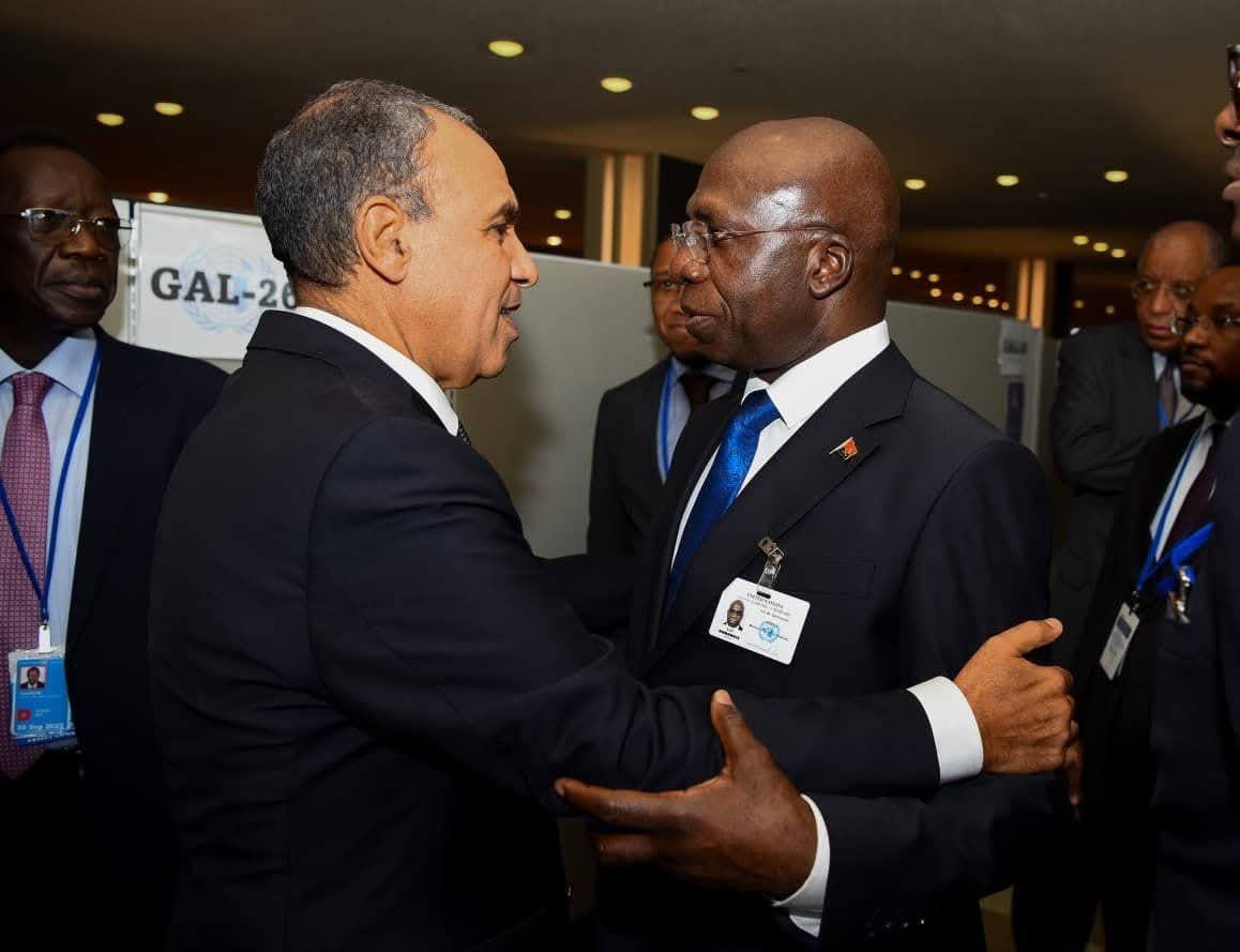 وزير الخارجية يلتقي نظيره الأنجولي