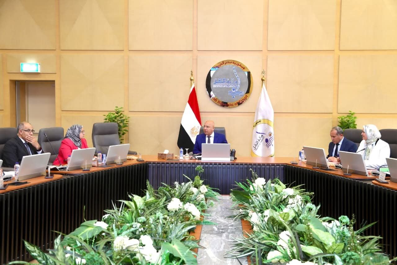وزير الصناعة والنقل يترأس اجتماع مجلس إدارة الهيئة العامة لتخطيط مشروعات النقل