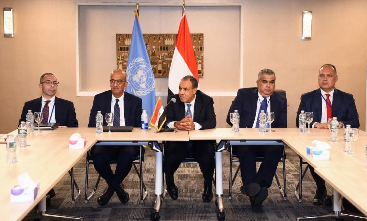 وزير الخارجية يلتقي أعضاء الوفد الدائم والقنصلية العامة في نيويورك