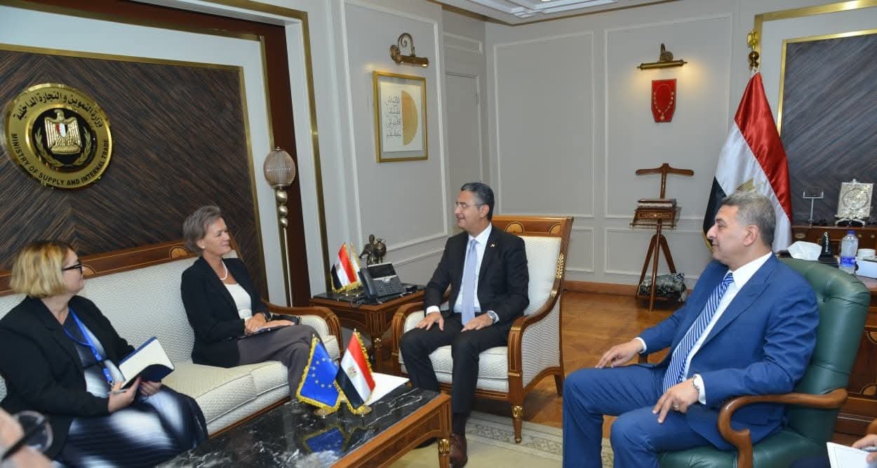 وزير التموين والتجارة الداخلية يبحث مع سفيرة الاتحاد الأوروبي بالقاهرة تعزيز التعاون في مجالات الأمن الغذائي والتجارة الداخلية