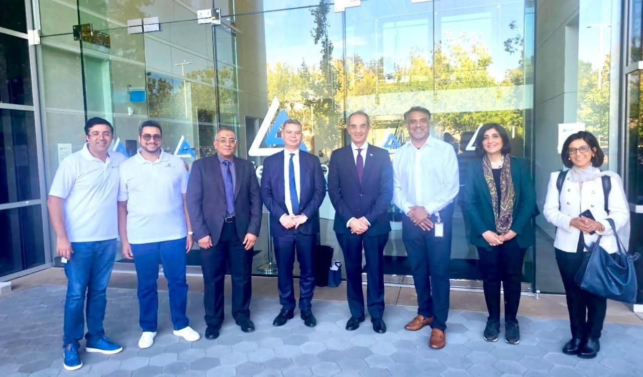 في ختام زيارته للولايات المتحدة الأمريكية.. وزير الاتصالات يبحث مع شركات عالمية التعاون في مجالات تصميم وتصنيع الإلكترونيات