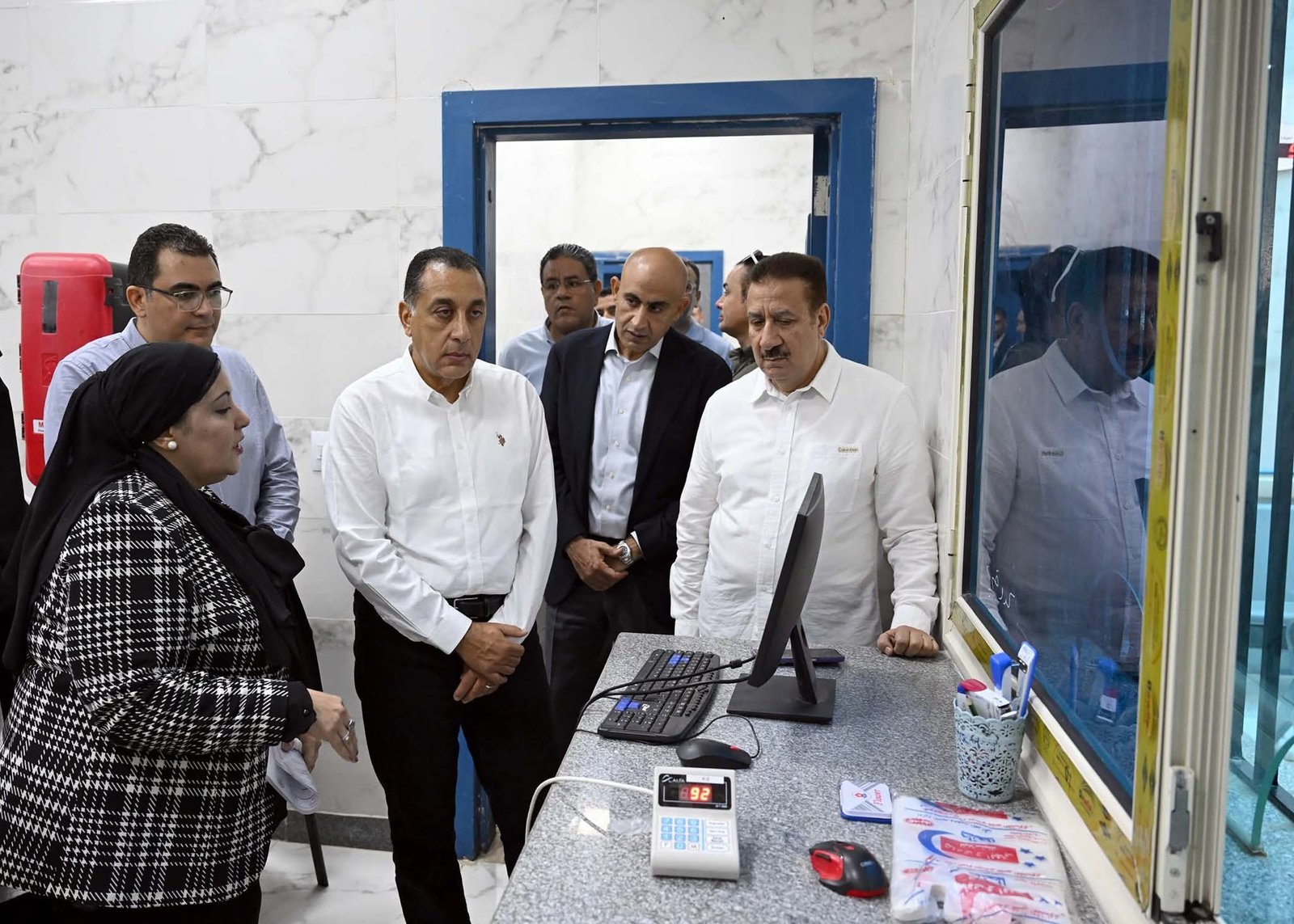خلال زيارته اليوم الى محافظة المنوفية:رئيس الوزراء يتفقد مركز طب الأسرة “بشمّا” والقوافل الطبية بأشمون