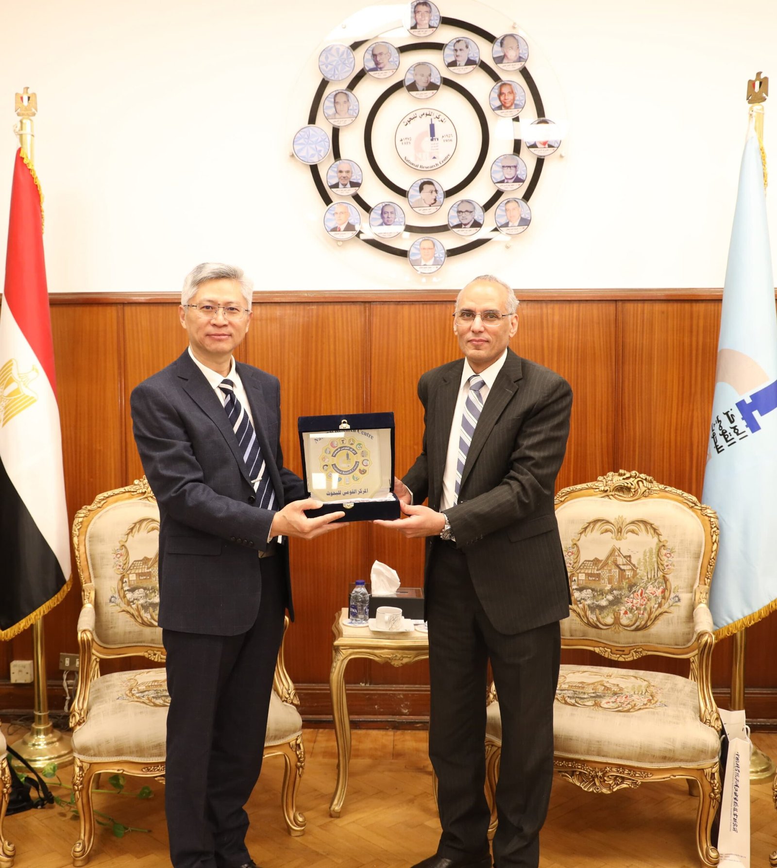 وفدٌ من معهد تيانجين للتكنولوجيا الحيوية الصناعية يزور المركز القومي للبحوث