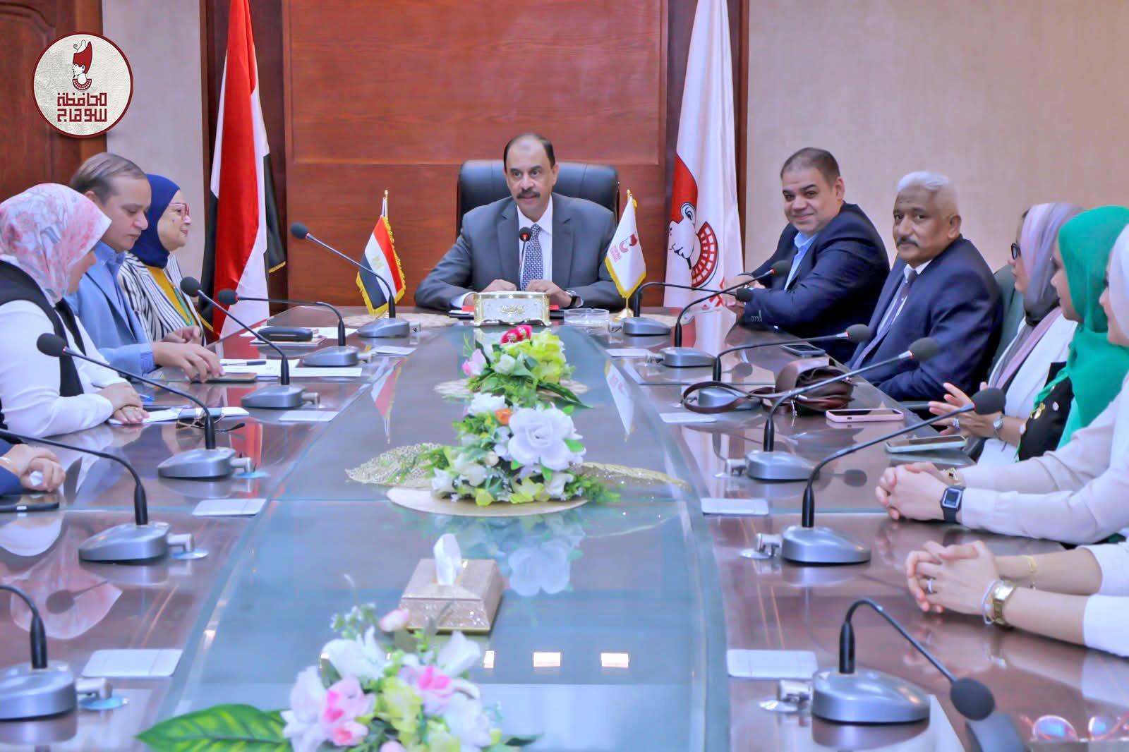 محافظ سوهاج يترأس اجتماع اللجنة الدائمة لمناهضة العنف ضد المرأة