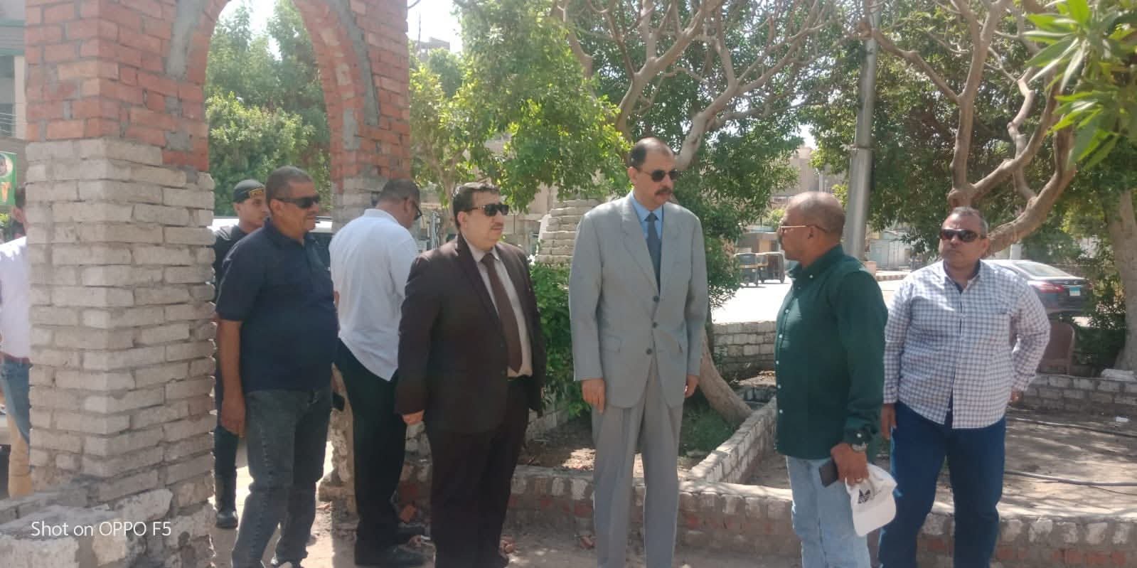 محافظ سوهاج يتفقد أعمال تطوير ورفع كفاءة منتزه المحطة بطهطا