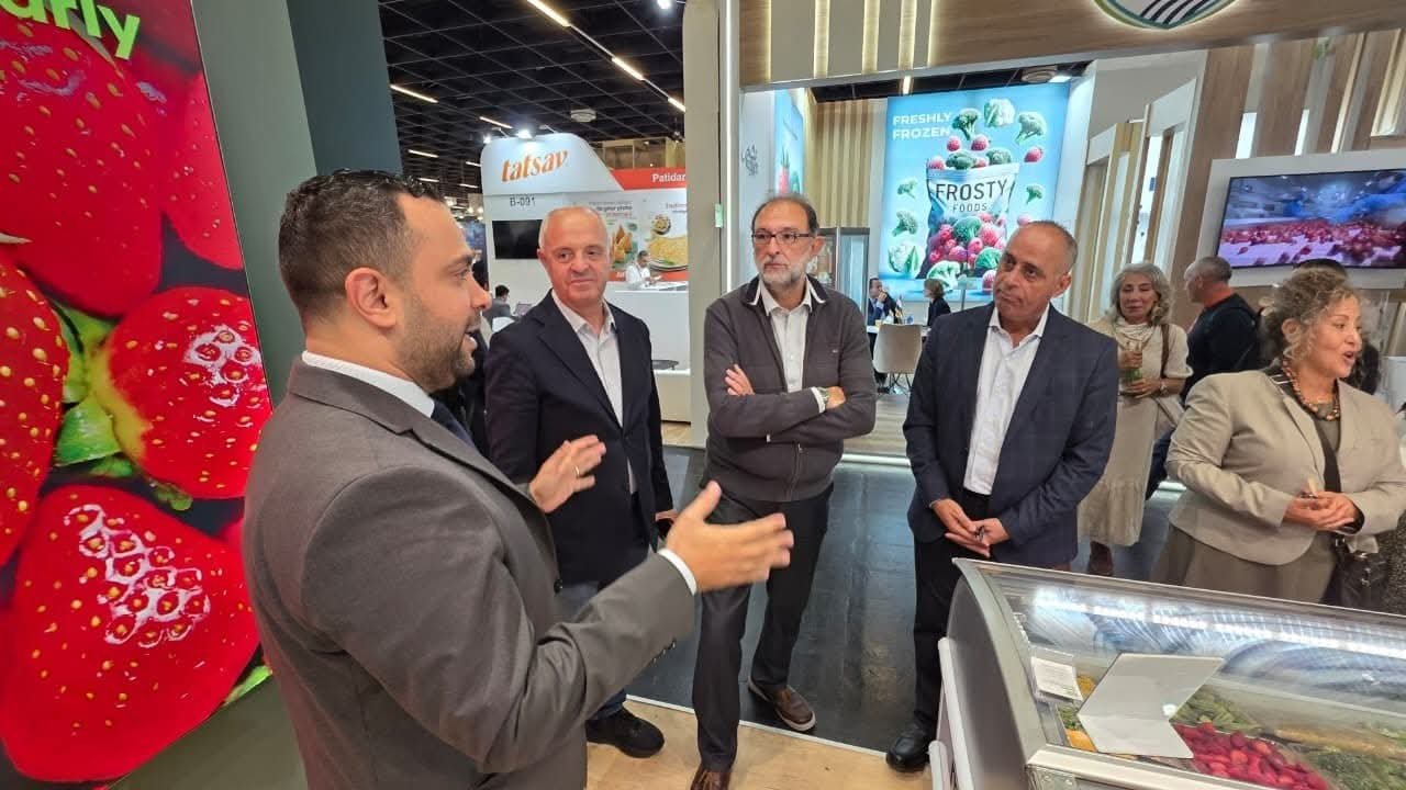 رئيس هيئة سلامة الغذاء يلتقي الشركات المصرية ويبحث التوسع في المكاتب لتسهيل إجراءات التسجيل والتصدير