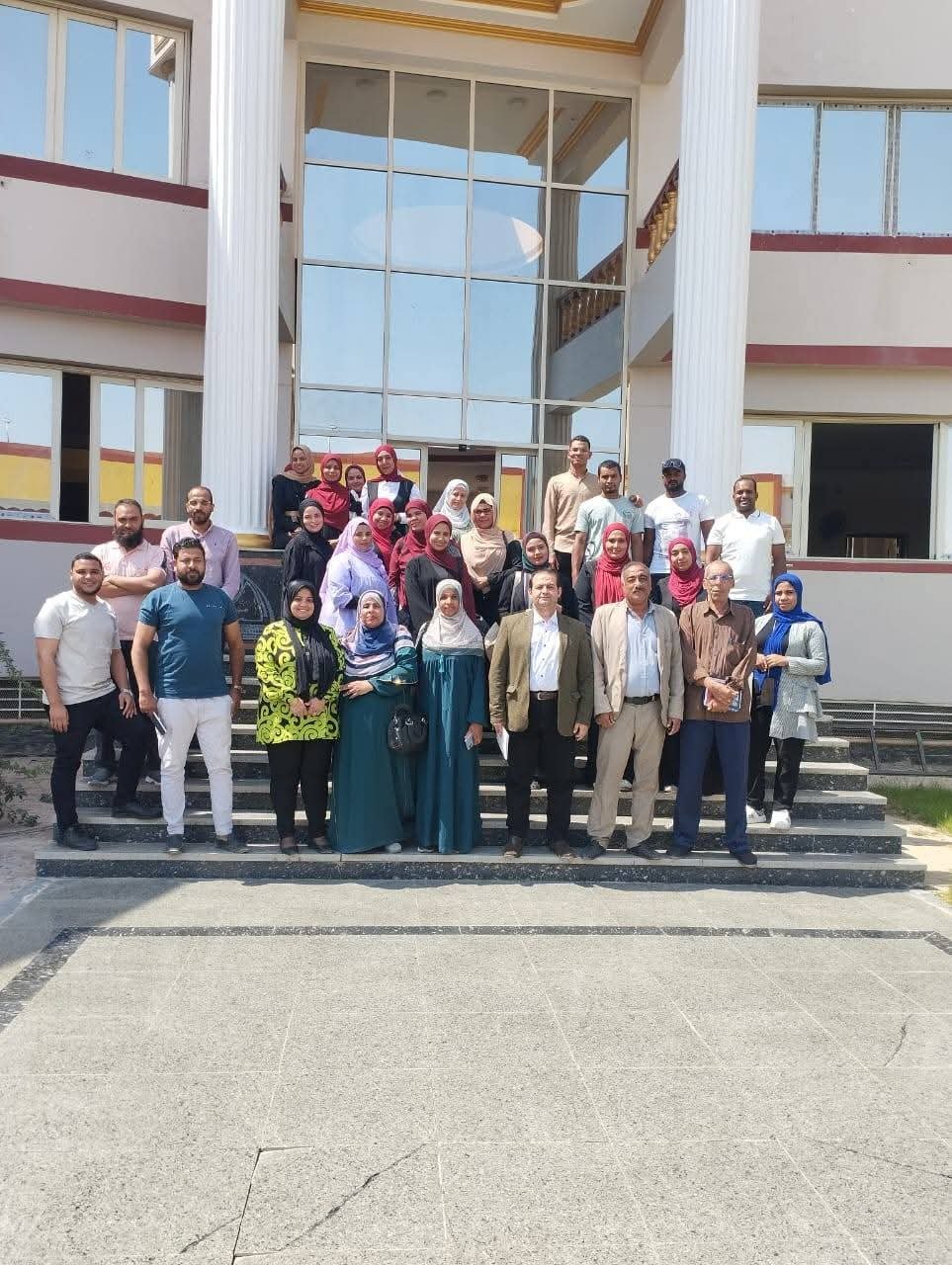 مديرية العمل بالأقصر…صرف منح وتدريب وتأهيل مئات الشباب خلال سبتمبر