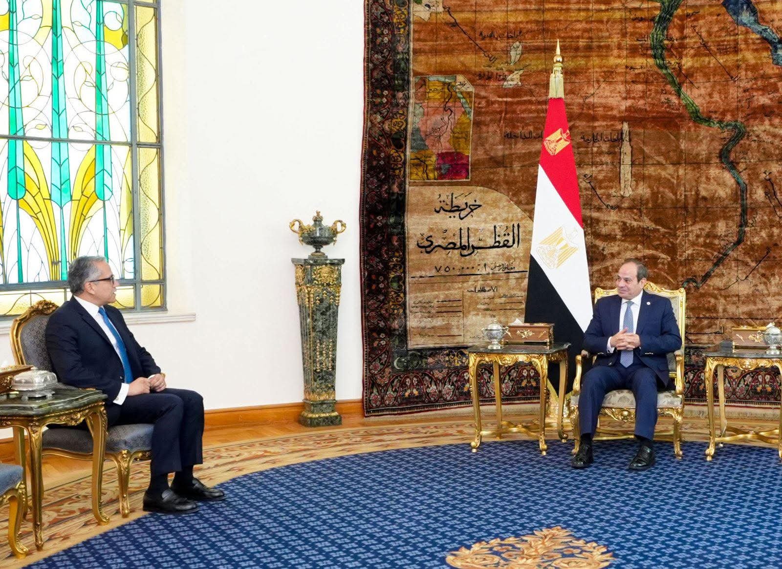 “السيسي يستقبل المدير العام لليونسكو: ويؤكد ضرورة تعزيز التعاون في مجالات التعليم والثقافة”.