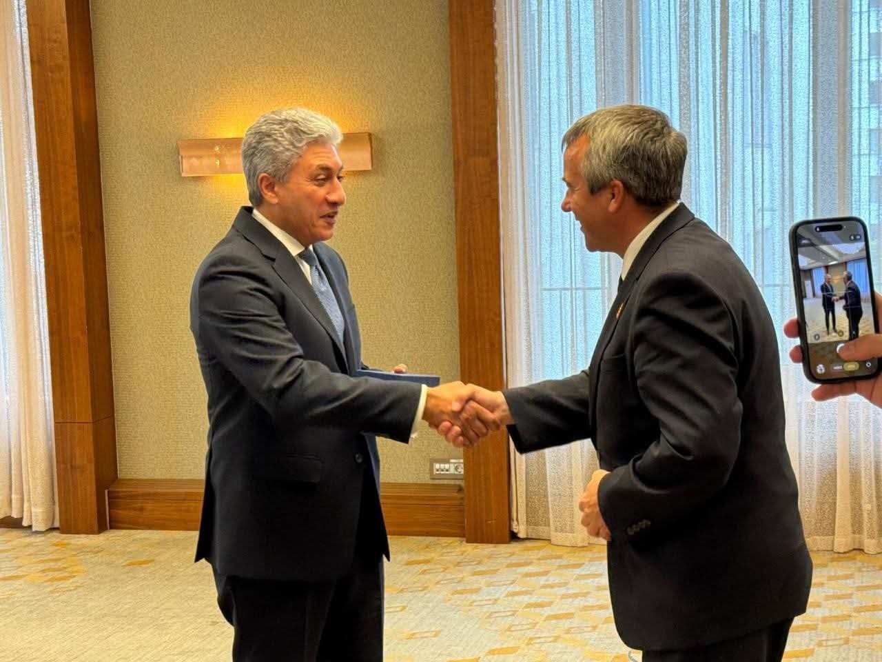 وزير السياحة يجتمع مع رئيس لجنة السياحة في البرلمان الألماني “البوندستاج” لبحث سبل تعزيز التعاون المشترك