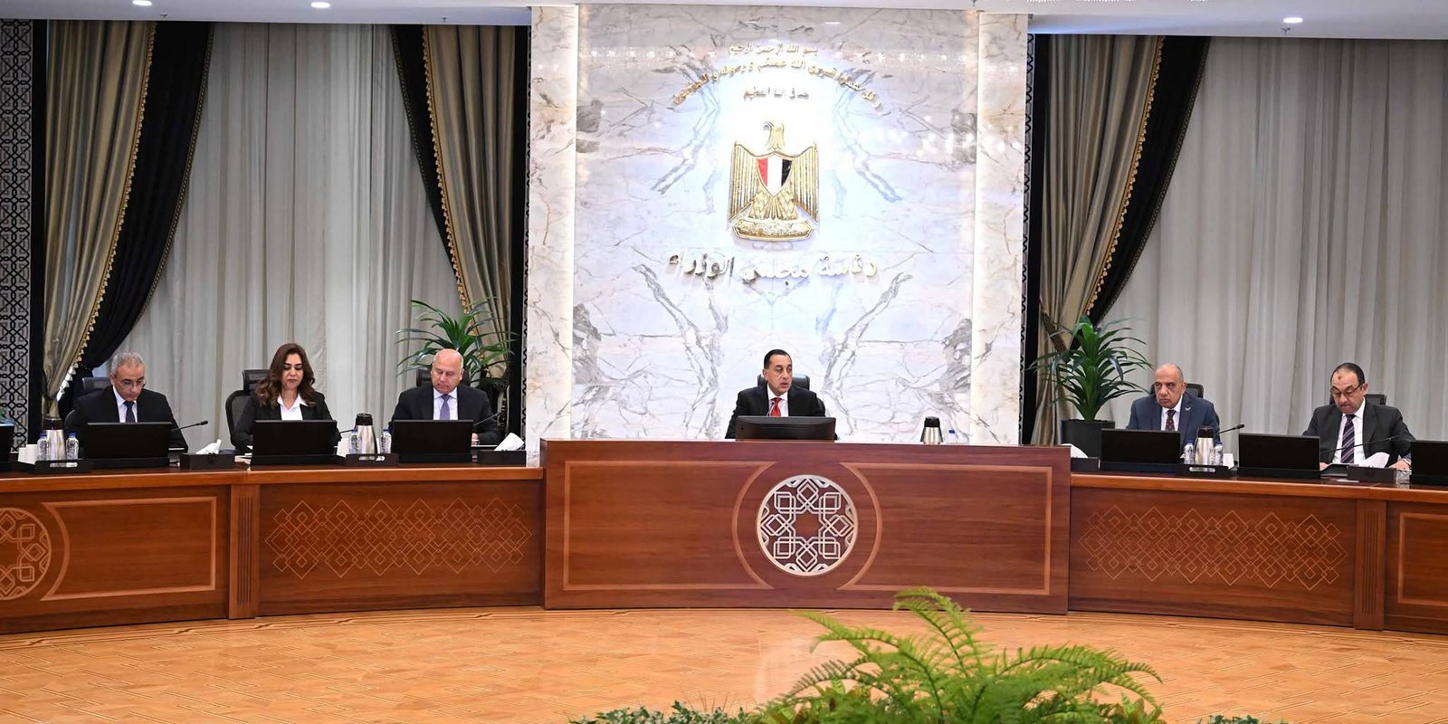 رئيس الوزراء يُتابع جهود تنفيذ الإجراءات الخاصة بخفض الانبعاثات والتحول الأخضر المُستدام