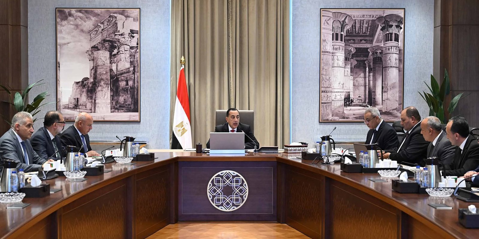 رئيس الوزراء يتابع الإجراءات المتخذة لتوفير اللحوم الحمراء