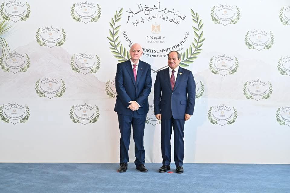 الرئيس السيسي يستقبل المستشار الألماني على هامش قمة شرم الشيخ للسلام