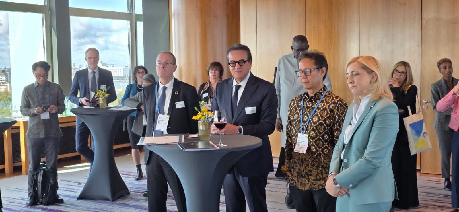 على هامش فعاليات قمة الصحة العالمية 2025 في برلين…وزير الصحة يبحث مع وزيرة الصحة الألمانية تعزيز التعاون المشترك