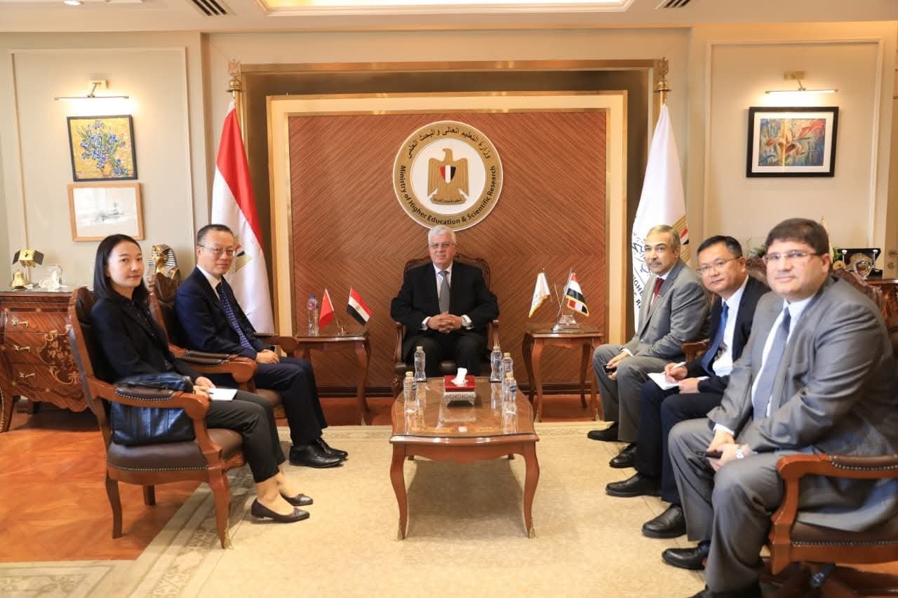 وزير التعليم العالي الصين شريك رئيسي في مسيرة التعليم العالي والبحث العلمي بمصر