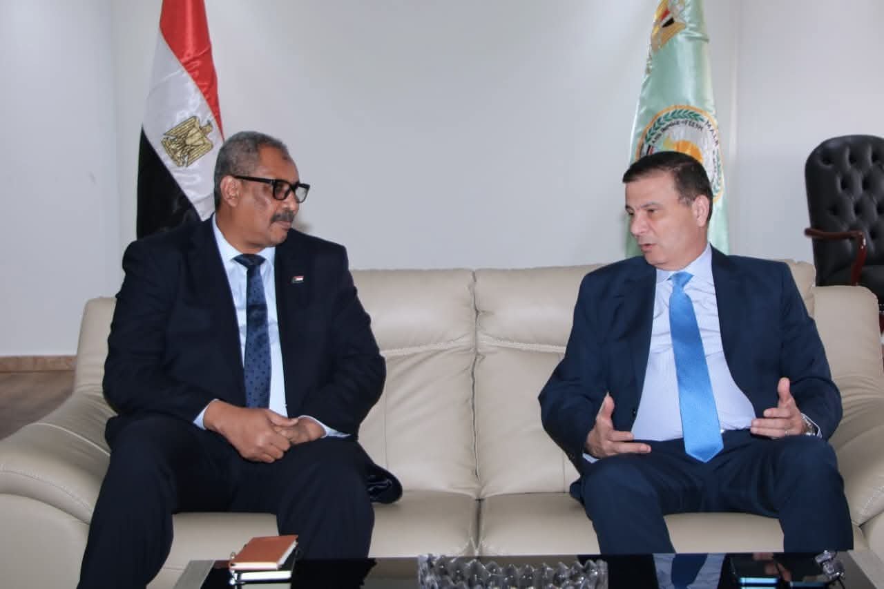 وزير الزراعة يبحث مع نظيره السوداني تعزيز التعاون المشترك
