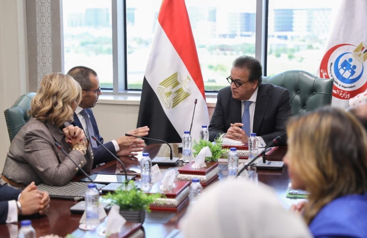 وزير الصحة يستقبل وفد المجلس التنفيذي لاتحاد المستشفيات العربية لبحث سبل التعاون في دعم القطاع الصحي