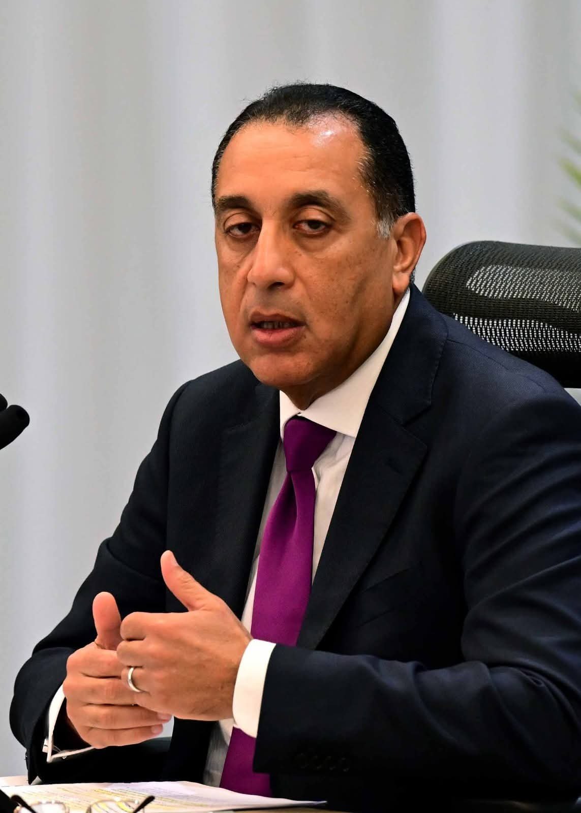 رئيس الوزراء: الحكومة على الحياد التام من جميع مرشحي الانتخابات ودور الأجهزة التنفيذية للدولة هو تيسير وتنظيم العملية الانتخابية