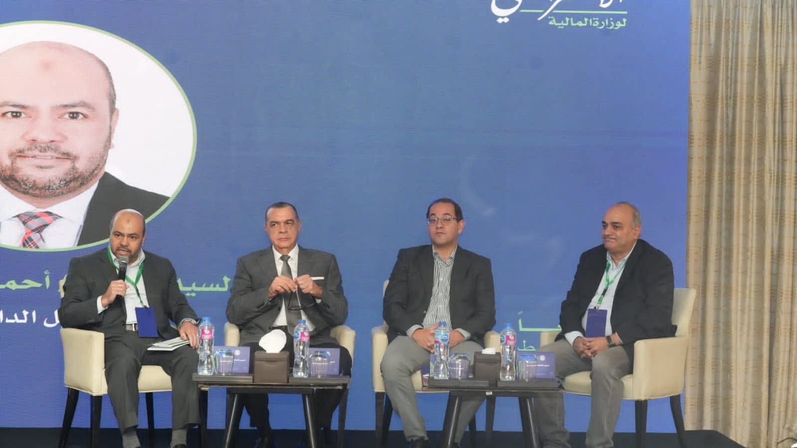 وزير المالية في حوار مفتوح مع قيادات وزارة المالية خلال ملتقى التخطيط الاستراتيجي: