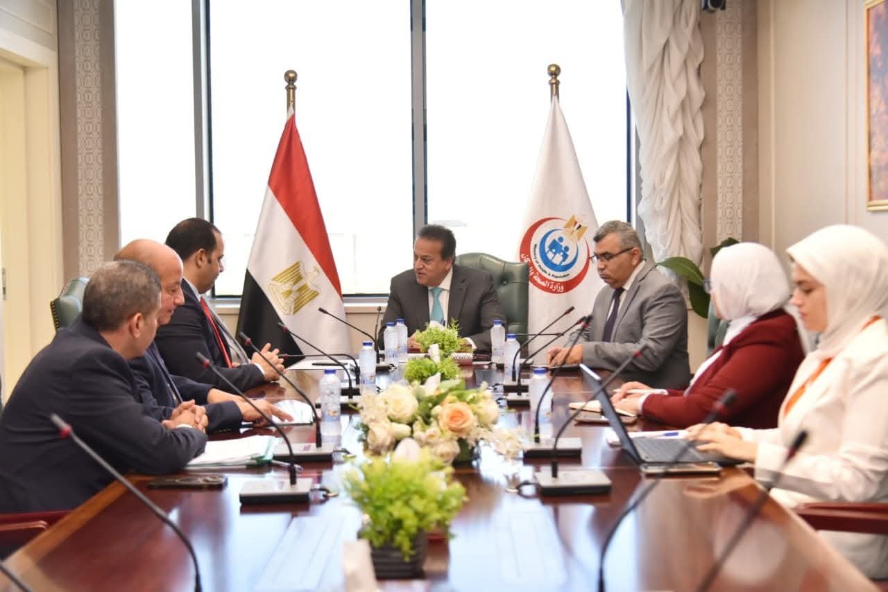 وزير الصحة يستقبل وفد شركة “وادي النيل للمقاولات” لبحث تسريع المشروعات الصحية وتعزيز التعاون