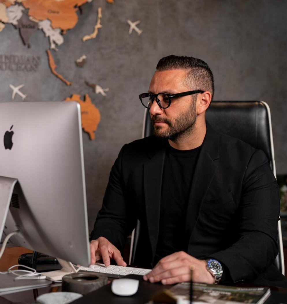 رجل الأعمال عمرو سراج.. بصمة مميزة في سوق العقارات المصري