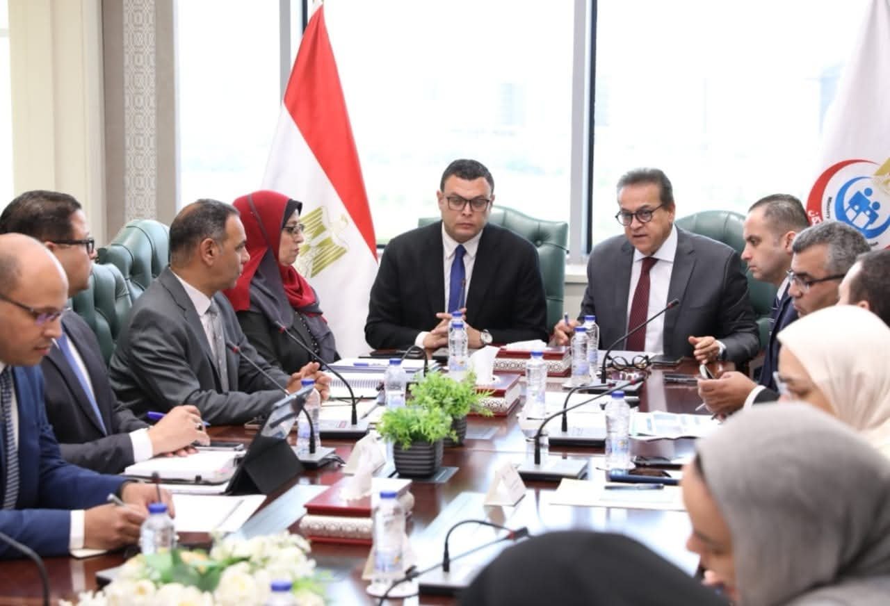وزير الصحة يستقبل وزير الإسكان لمناقشة مشروعات صحية مشتركة