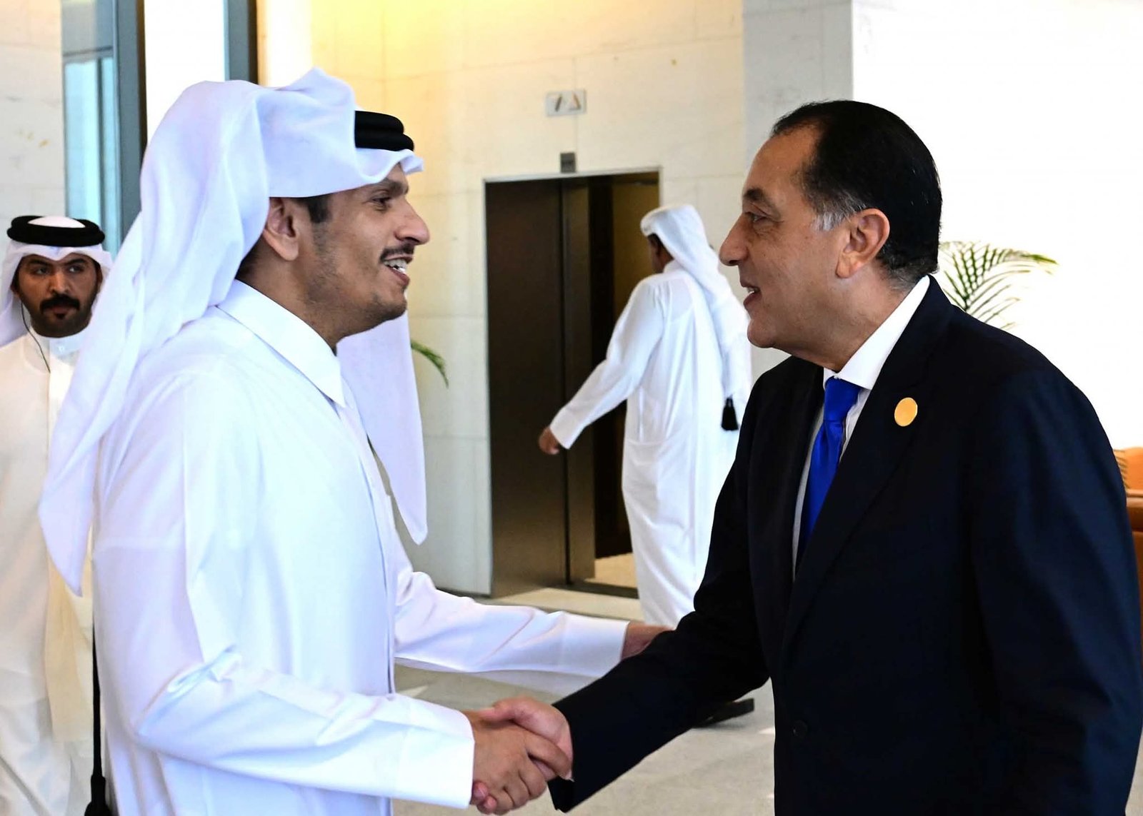 على هامش القمة الأولى لقادة التحالف العالمي لمكافحة الجوع والفقر:رئيس الوزراء القطري يستقبل “مدبولي” بالعاصمة “الدوحة”