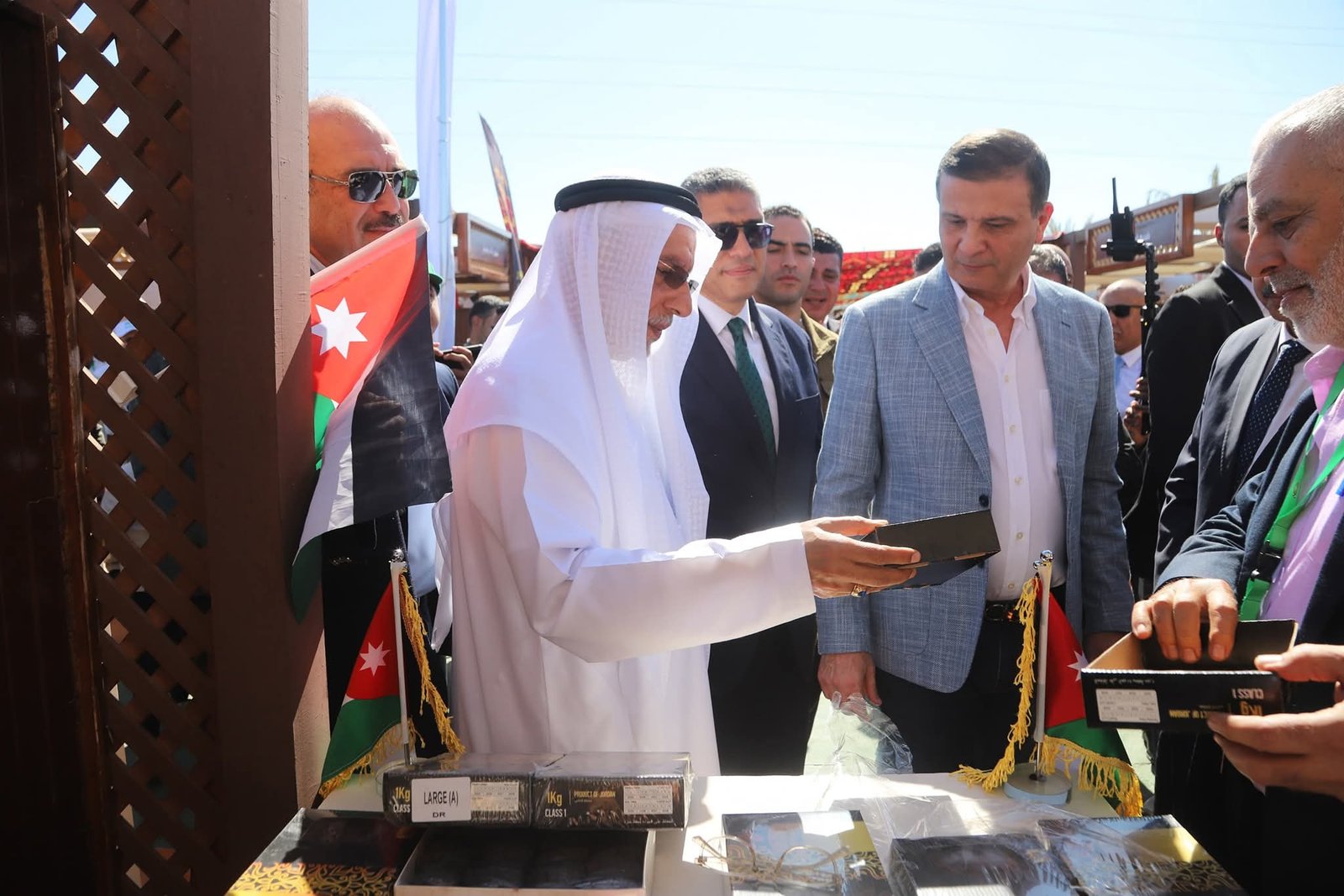 وزير الزراعة ومحافظ الجيزة يفتتحان فعاليات المهرجان الدولي الثامن للتمور بالواحات البحرية