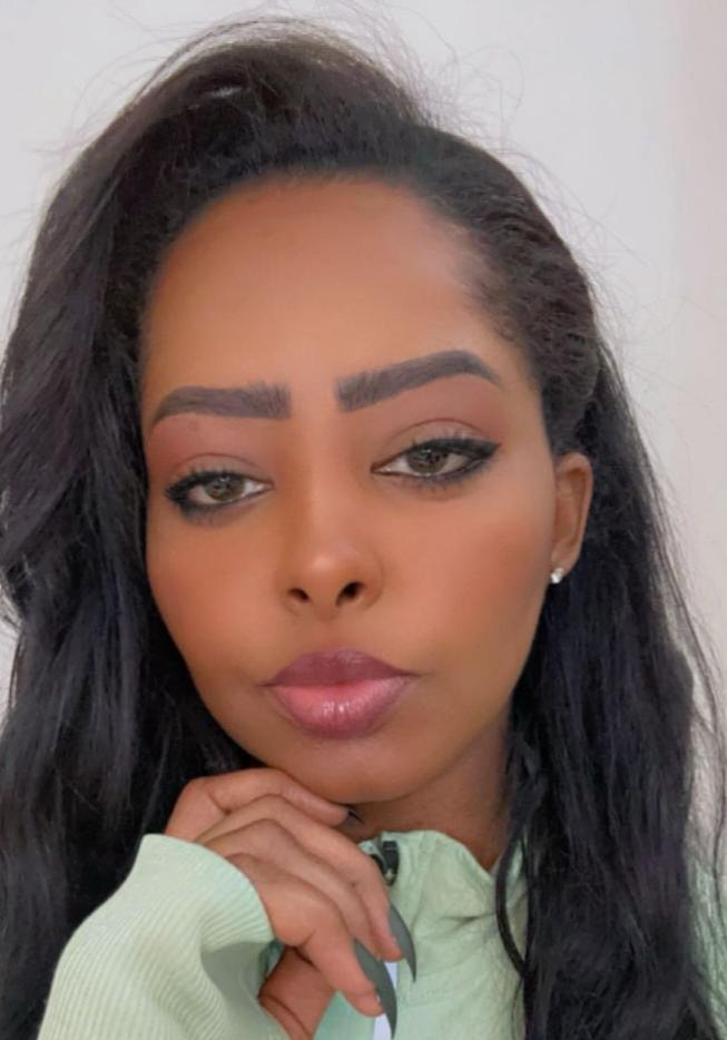 زهرة مولي: حكاية امرأة صنعت تأثيرًا من قلب بيتها