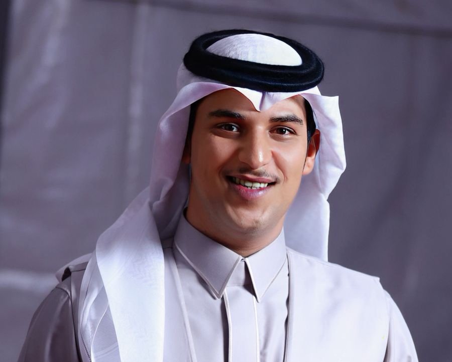 علي هادي آل محسن.. صوت ينبض بالجنوب ويعانق الوجدان