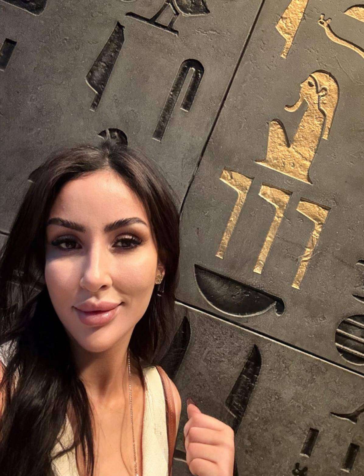 سكينة بوزيدي: من لم يزر الأهرامات والمتحف المصري لم يرَ الجمال الحقيقي